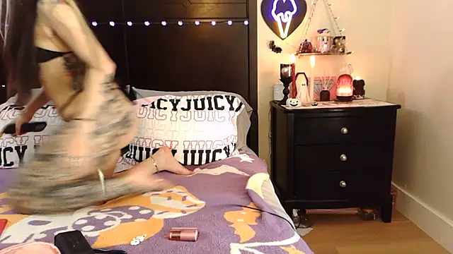 Chat +18 de gothbaby3055 ao vivo