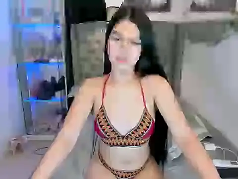 Lisa_empress Show in webcam