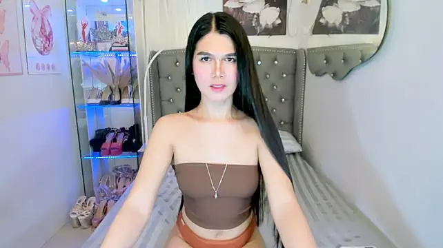 Lisa_empress Pertunjukan Webcam