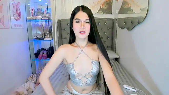 Lisa_empress Pertunjukan Webcam