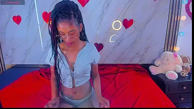 Show modela Noami_ na web-kameri