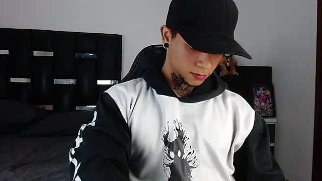 Erosscott_ Webcam show