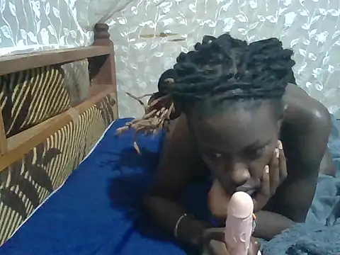Sexyafricanah01 Show in webcam
