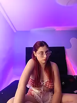 Amber__Rousse Adlı Modelin Canlı XXX Sohbeti