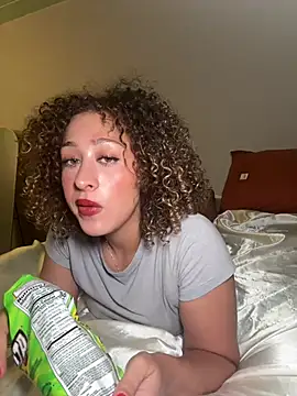 LyraCovee Webcam show