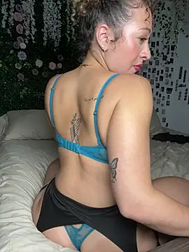 LyraCovee 웹캠 쇼