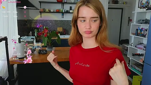 AliviaWithLove's Webcam Show
