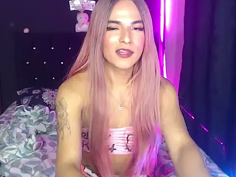 madame_kitty Show in webcam