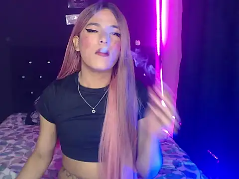 madame_kitty Show in webcam