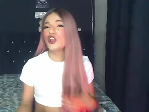 Pokazy przed kamerką – madame_kitty