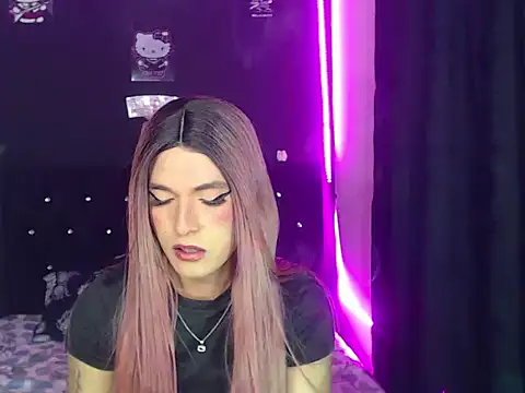 madame_kitty Show in webcam