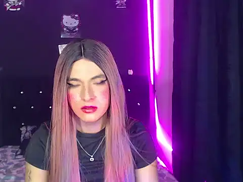 madame_kitty Show in webcam