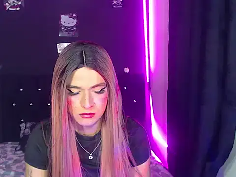 madame_kitty Show in webcam