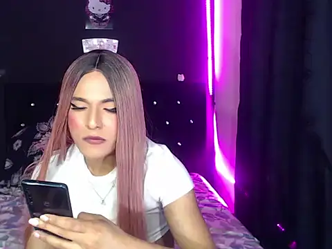 madame_kitty Show in webcam