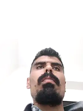 bahadr23 Show Webcam
