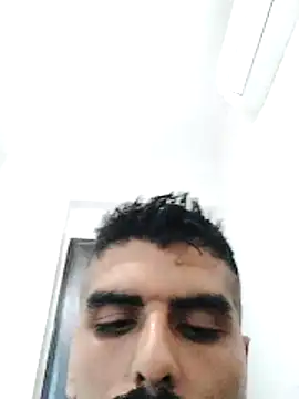 bahadr23 在線直播表演