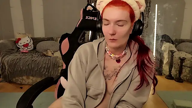 Pokazy przed kamerką – youngmilfBlossom