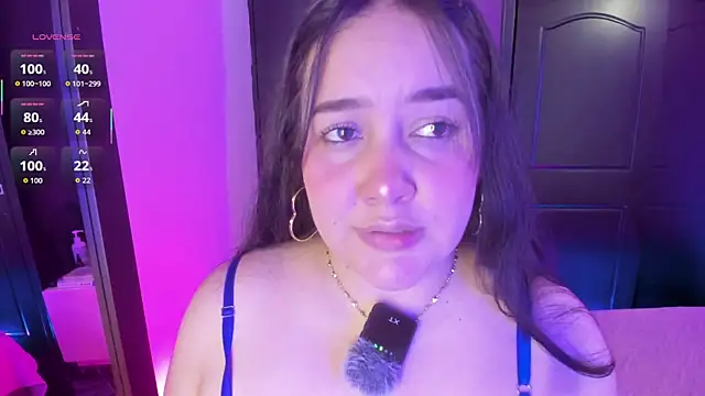 XXX chat uživo modela EvaBigBoobs