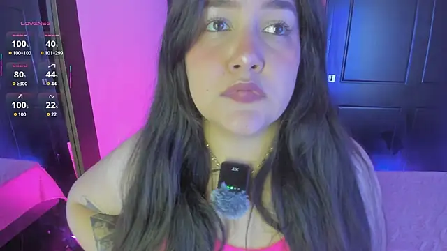 EvaBigBoobs' Live XXX Chat