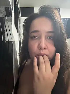 EvaBigBoobs' Live XXX Chat