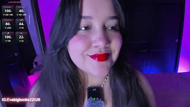 EvaBigBoobs' Live XXX Chat