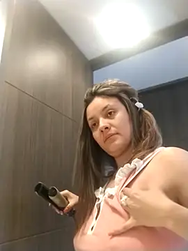 Chat XXX en directo de CynthiaMooree