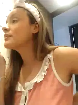 Chat XXX ao vivo de CynthiaMooree