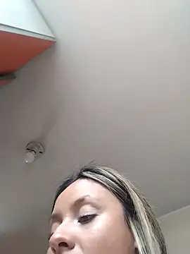Chatroom XXX en direct de CynthiaMooree