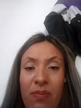 CynthiaMooree's Live XXX Chat