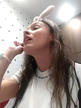 CynthiaMooreen Webbikameraesitys