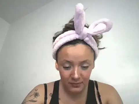 CynthiaMooree live XXX chat