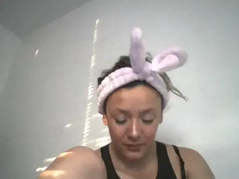 CynthiaMooree's Live XXX Chat