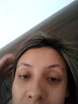 Show modela CynthiaMooree na web-kameri