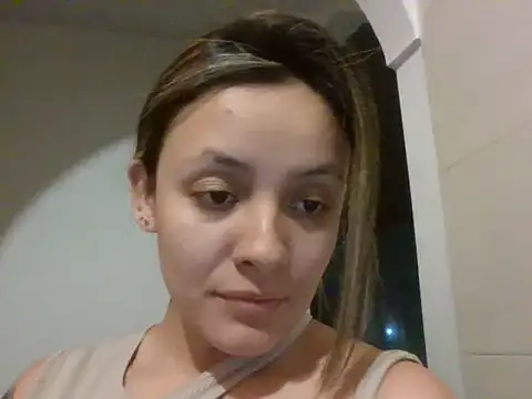 CynthiaMooree Webcam Show