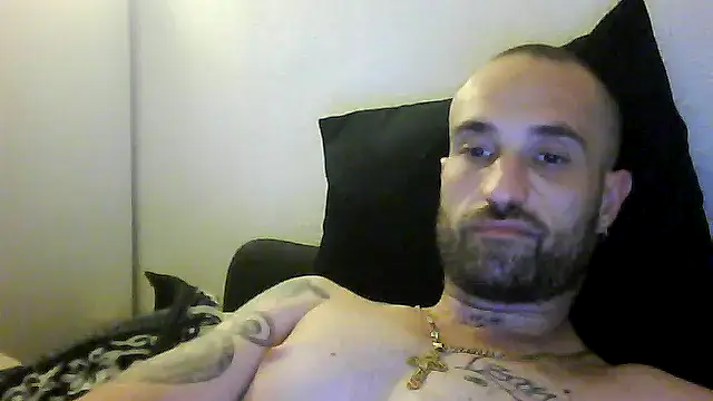 phanton29 Show in webcam