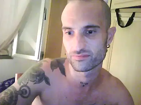 phanton29 Show in webcam