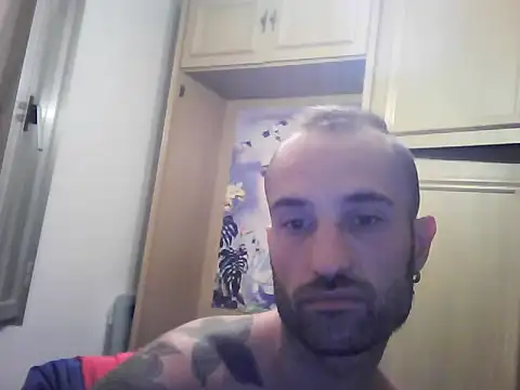 phanton29 Show in webcam