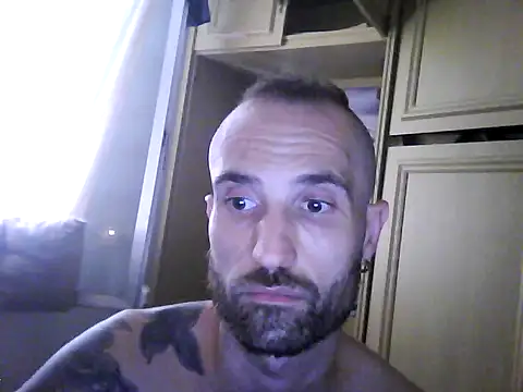 phanton29 Show in webcam