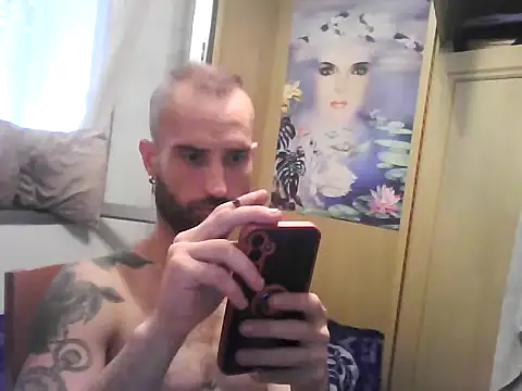 phanton29 Show in webcam