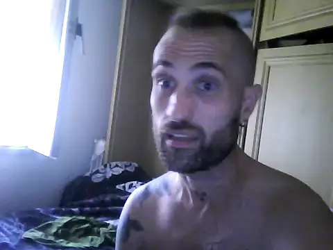 phanton29 Show in webcam