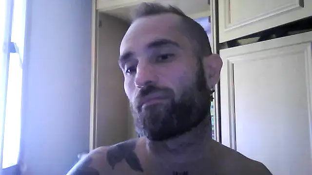 phanton29 Show in webcam