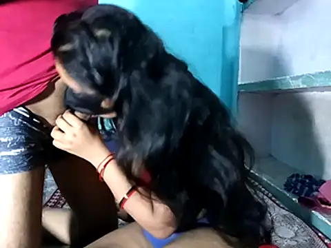 Webkamerová show Cute_kirti777