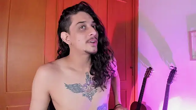 Show modela denshatw na web-kameri