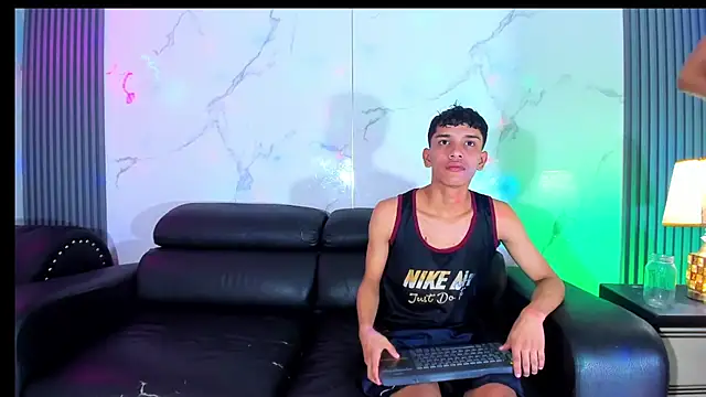 Litle_sweet_boys webcam show