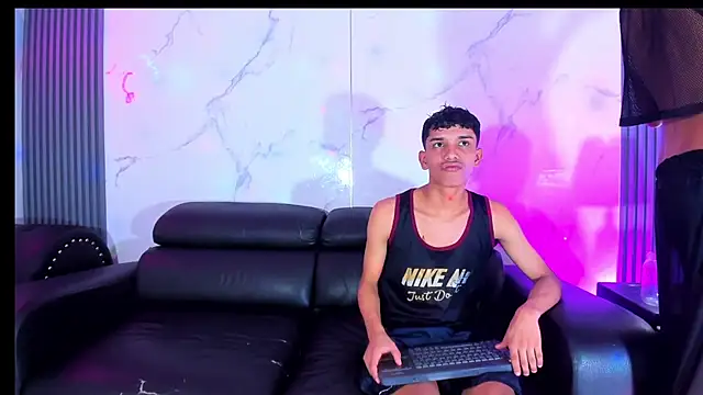 Litle_sweet_boys webcam show