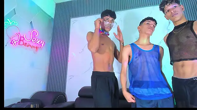 Litle_sweet_boys Webcam Show