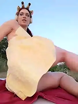 Show modela Marseline32 na web-kameri