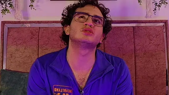 dylan_xxx1: διαδικτυακό σόου στην κάμερα