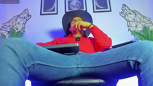 Show modela dylan_xxx1 na web-kameri