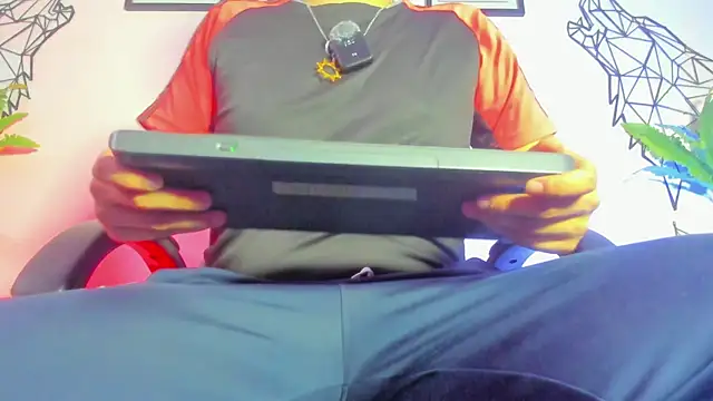 הופעת וובקאם של dylan_xxx1